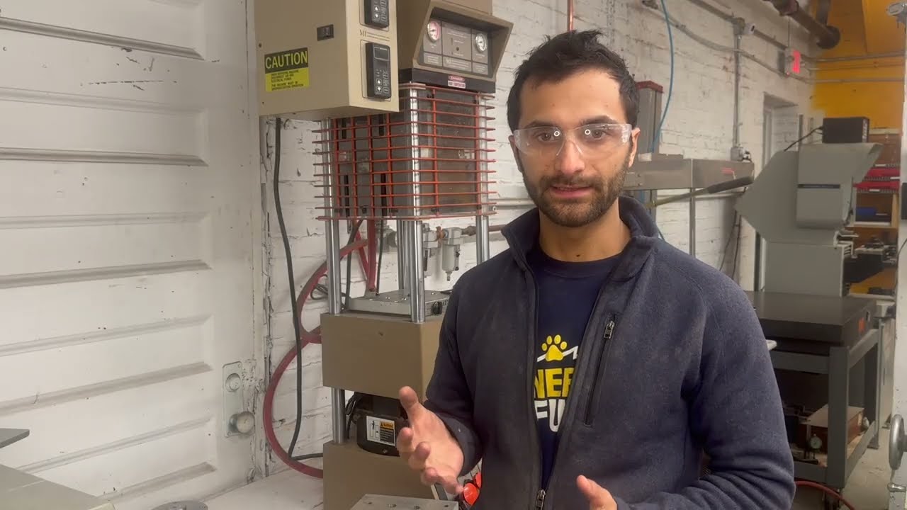 Embedded thumbnail for Injection Molder